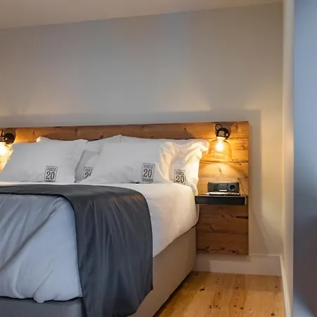 Porta 20 Boutique לינה וארוחת בוקר 4*