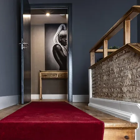 Porta 20 Boutique לינה וארוחת בוקר